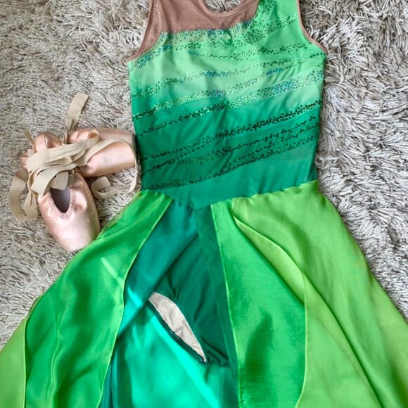 Green shadow dance dress - Picture 3 of 7